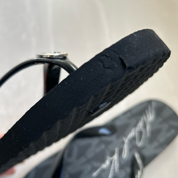 Michael Kors Black and Gray Flip Flops women - Picture 7 of 9